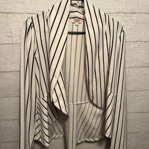 NWOT Andree by Unit Black Striped Blazer